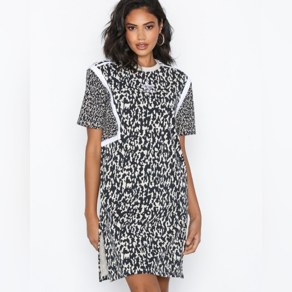Adidas Leoflage T-shirt Dress